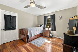  Photo 48
