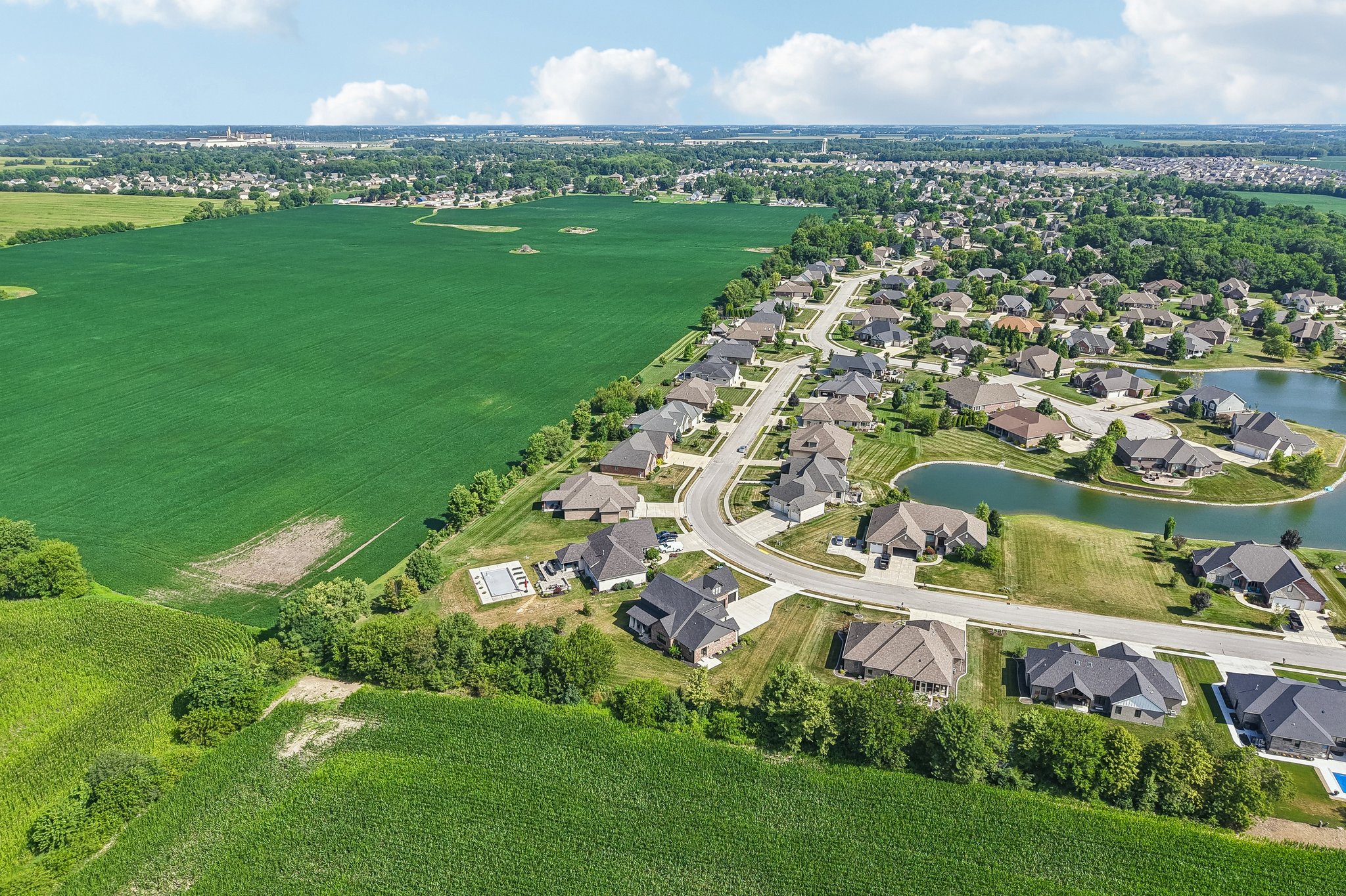 Lakeside Dr-S1907-062.jpg