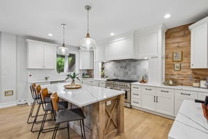 Lakeside Dr-S1907-017.jpg