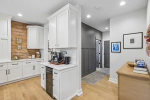 Lakeside Dr-S1907-020.jpg