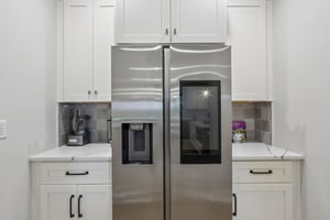 Lakeside Dr-S1907-024.jpg