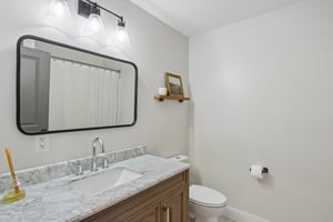 Lakeside Dr-S1907-038.jpg