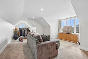 Lakeside Dr-S1907-040.jpg