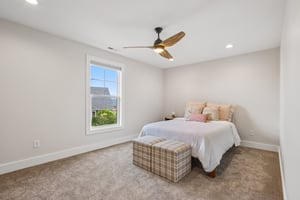 Lakeside Dr-S1907-042.jpg