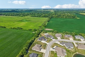 Lakeside Dr-S1907-059.jpg