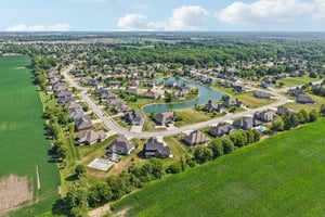 Lakeside Dr-S1907-063.jpg
