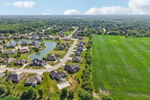 Lakeside Dr-S1907-064.jpg