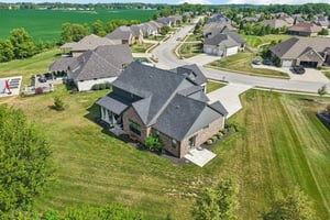 Lakeside Dr-S1907-065.jpg
