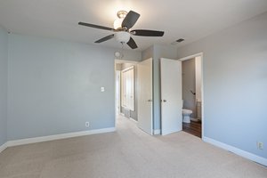  Photo 31