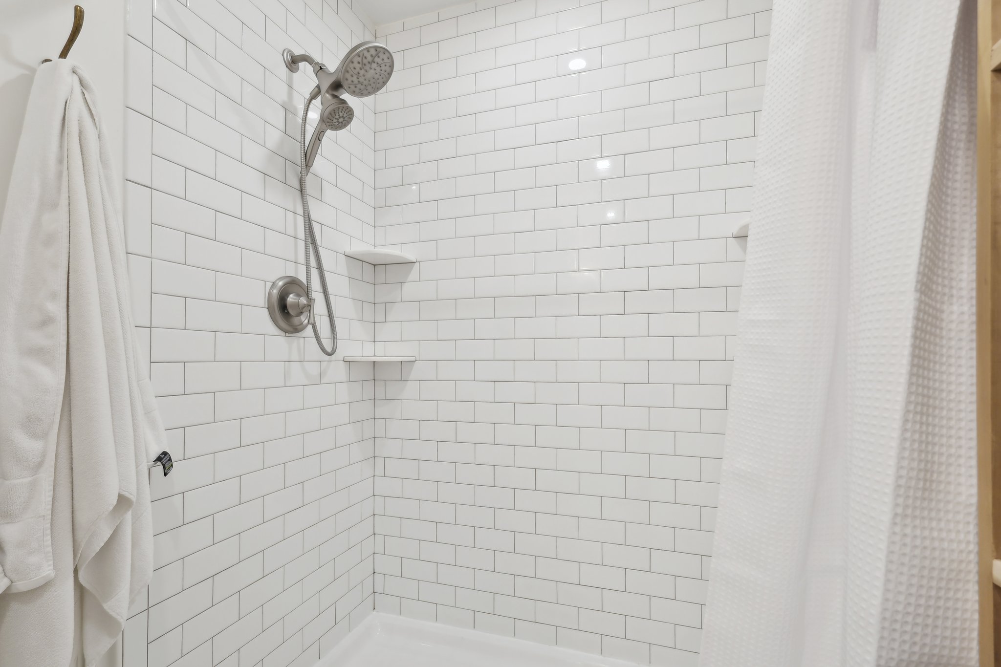 Sharpe St-2205-016.jpg