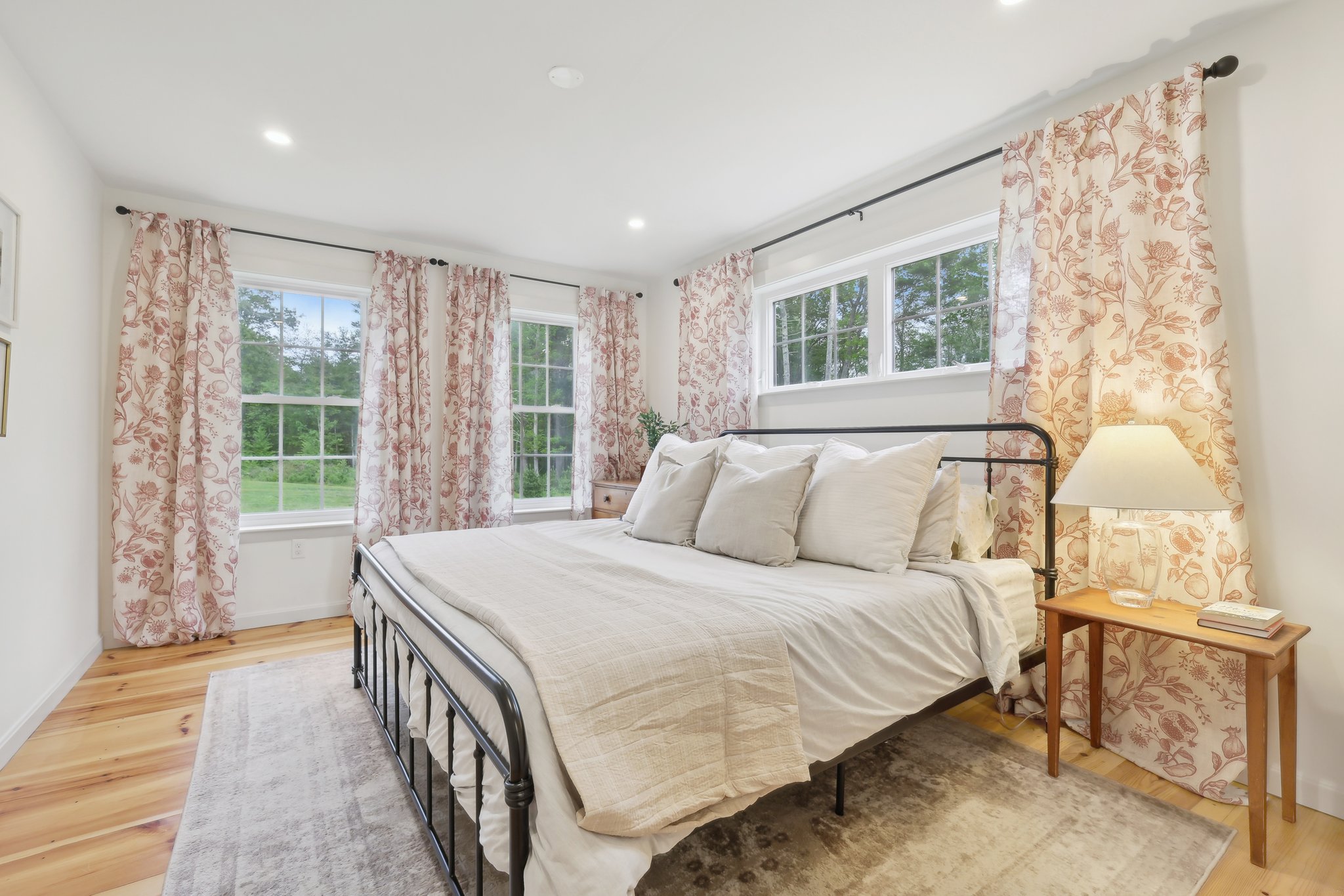 Sharpe St-2205-018.jpg