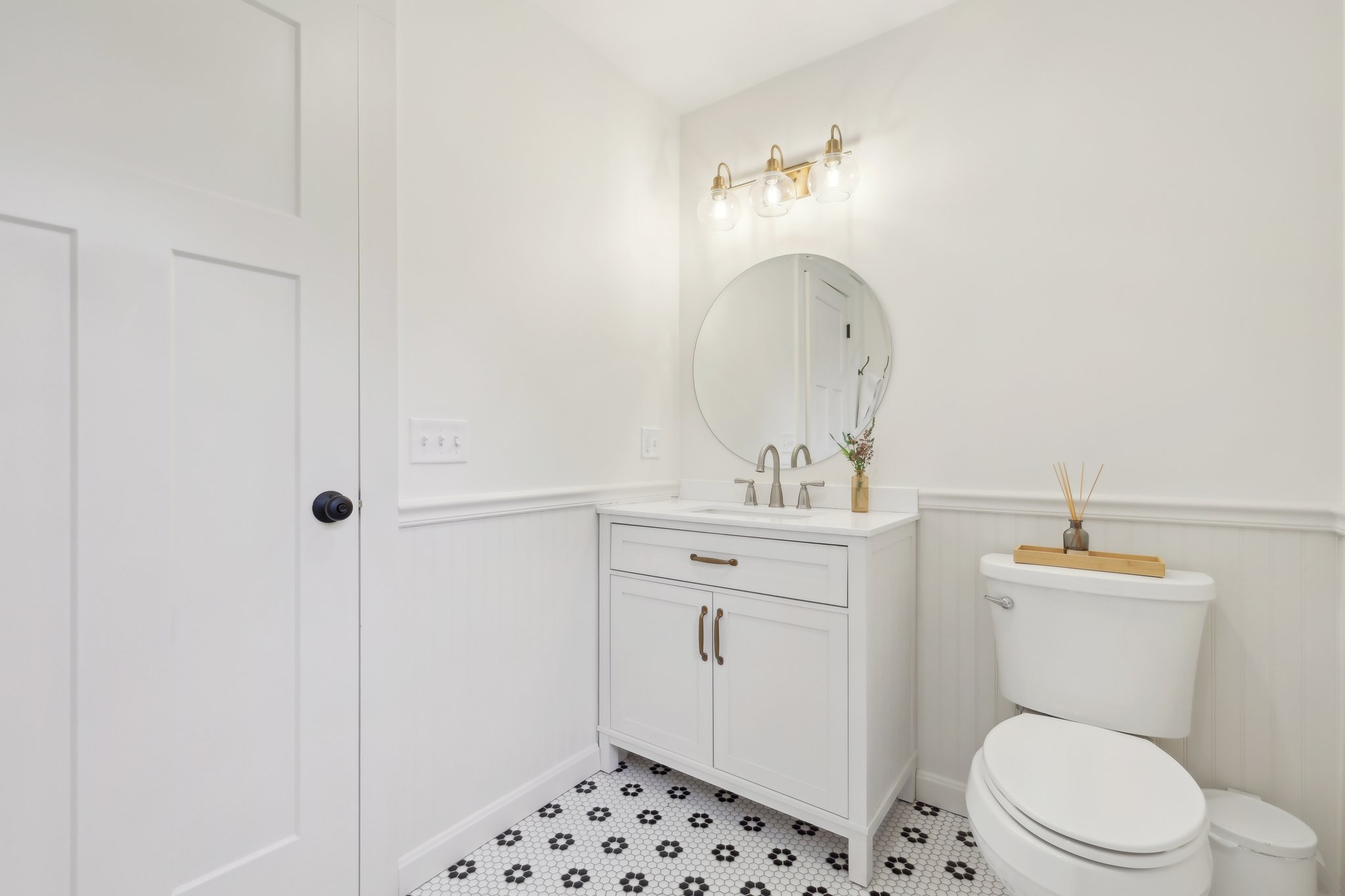 Sharpe St-2205-020.jpg