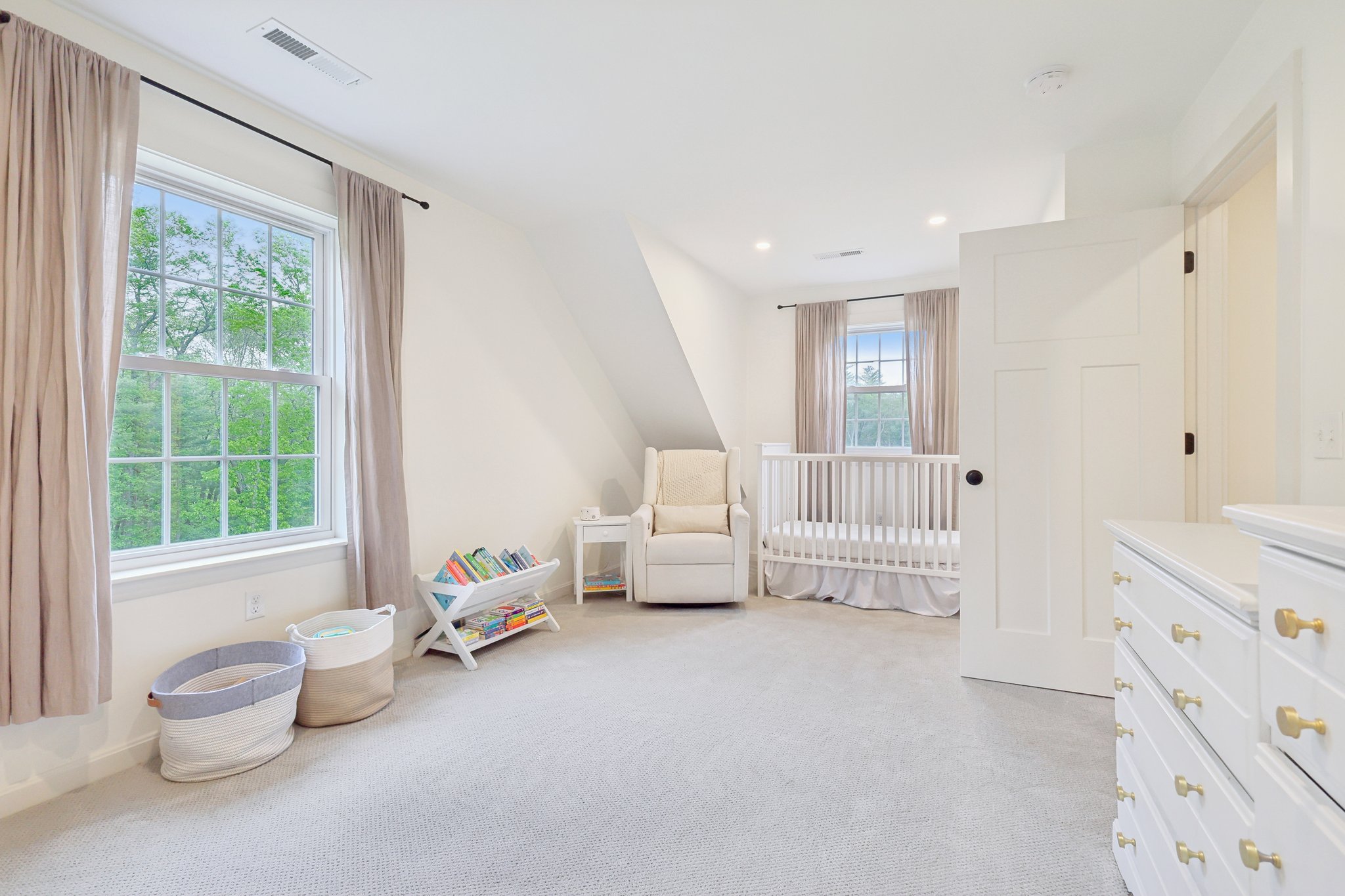 Sharpe St-2205-021.jpg