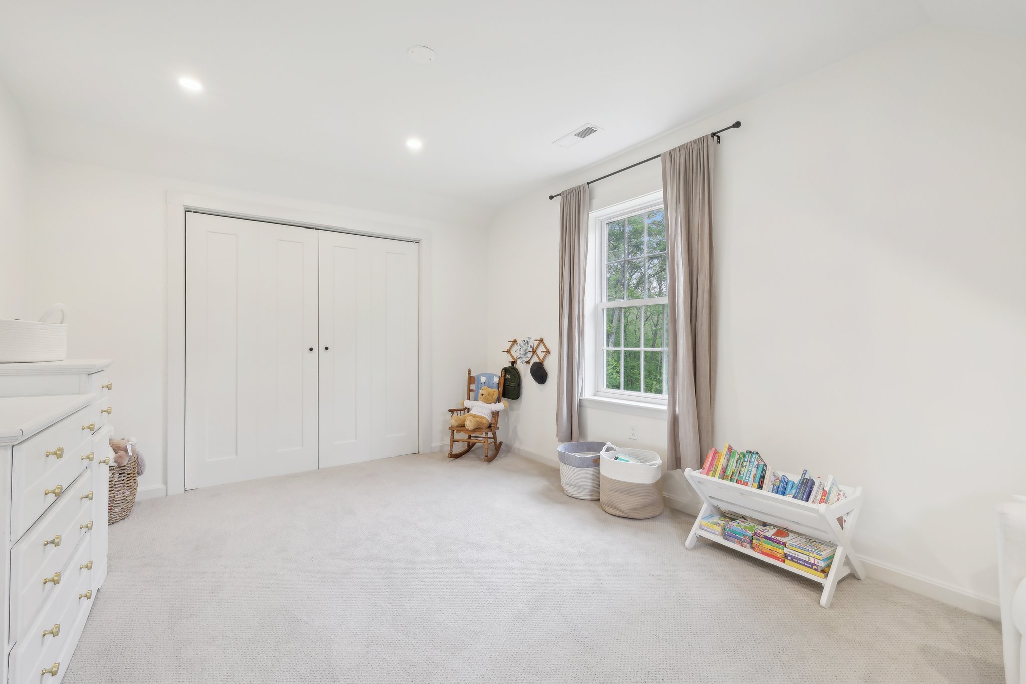 Sharpe St-2205-022.jpg