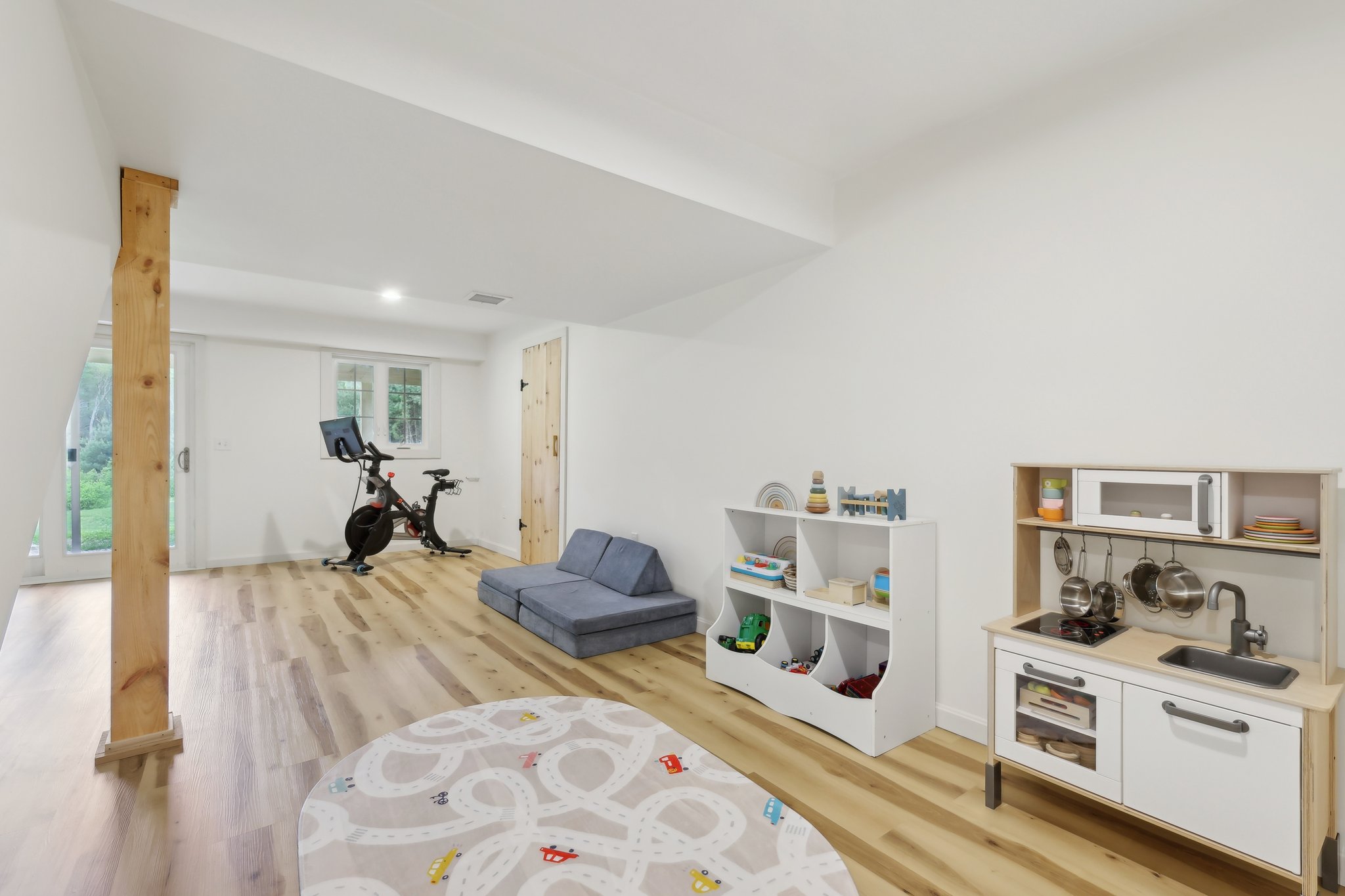 Sharpe St-2205-026.jpg