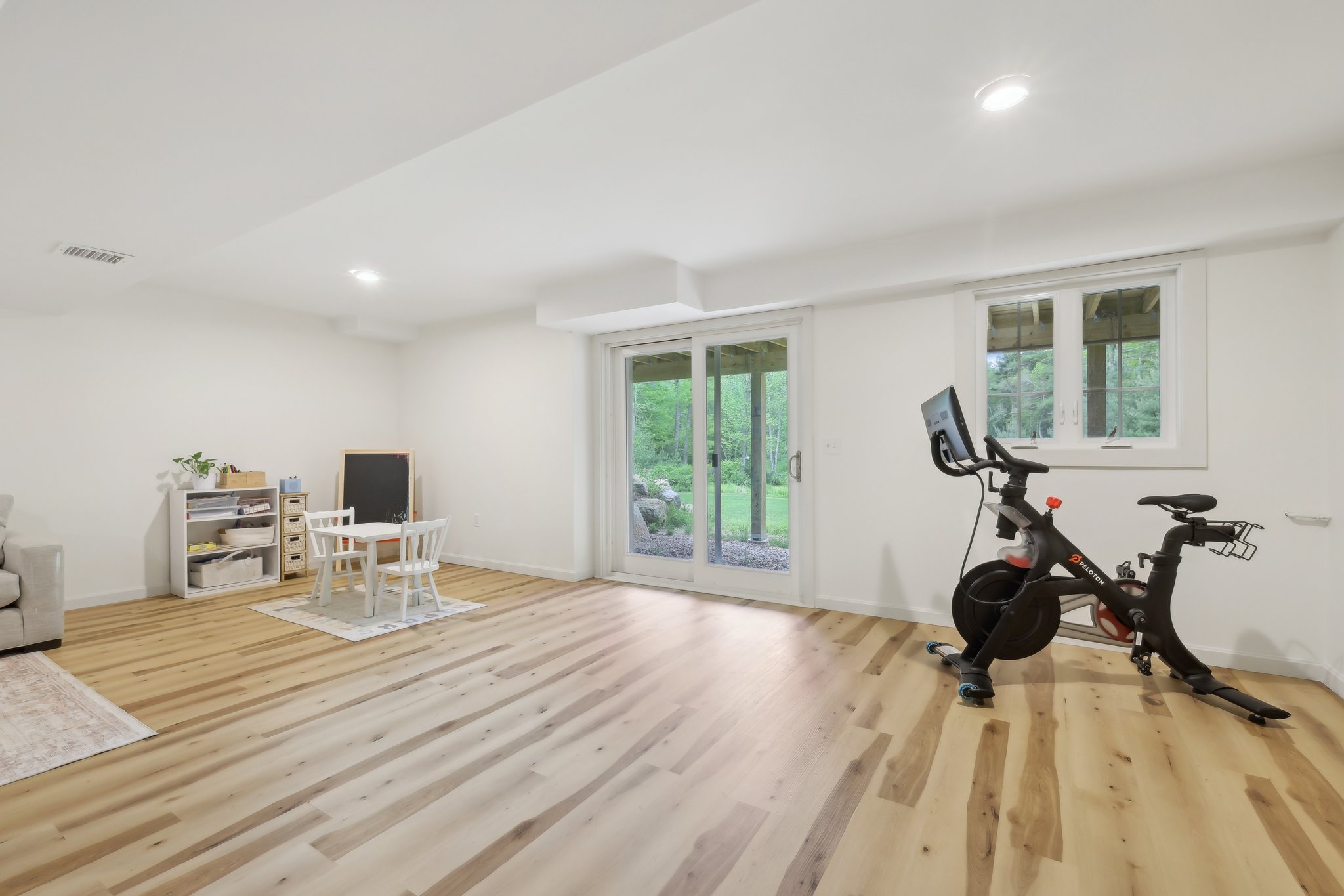 Sharpe St-2205-027.jpg