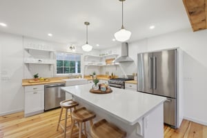 Sharpe St-2205-010.jpg