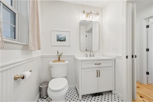 Sharpe St-2205-017.jpg