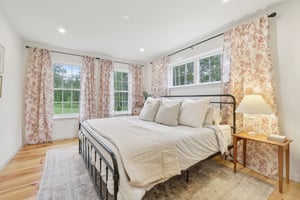 Sharpe St-2205-018.jpg