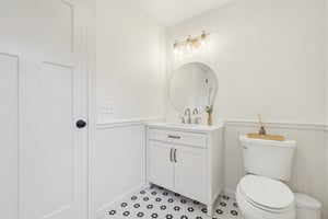 Sharpe St-2205-020.jpg