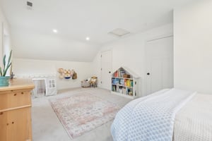 Sharpe St-2205-024.jpg