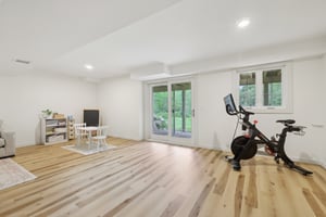 Sharpe St-2205-027.jpg