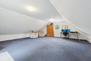 Sharpe St-2205-029.jpg