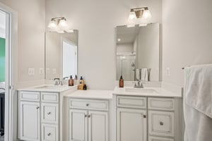 Torrey Dr-S0210-030.jpg