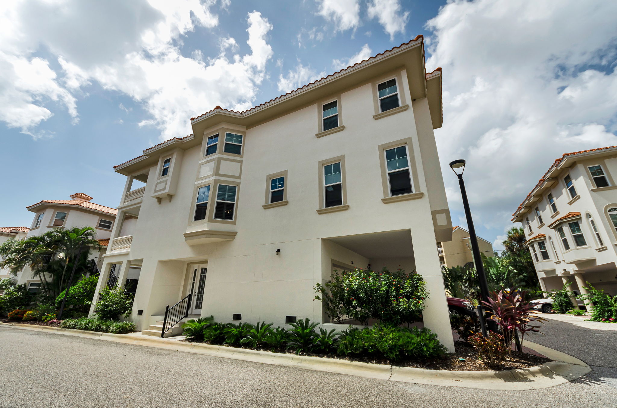 Front Exterior3