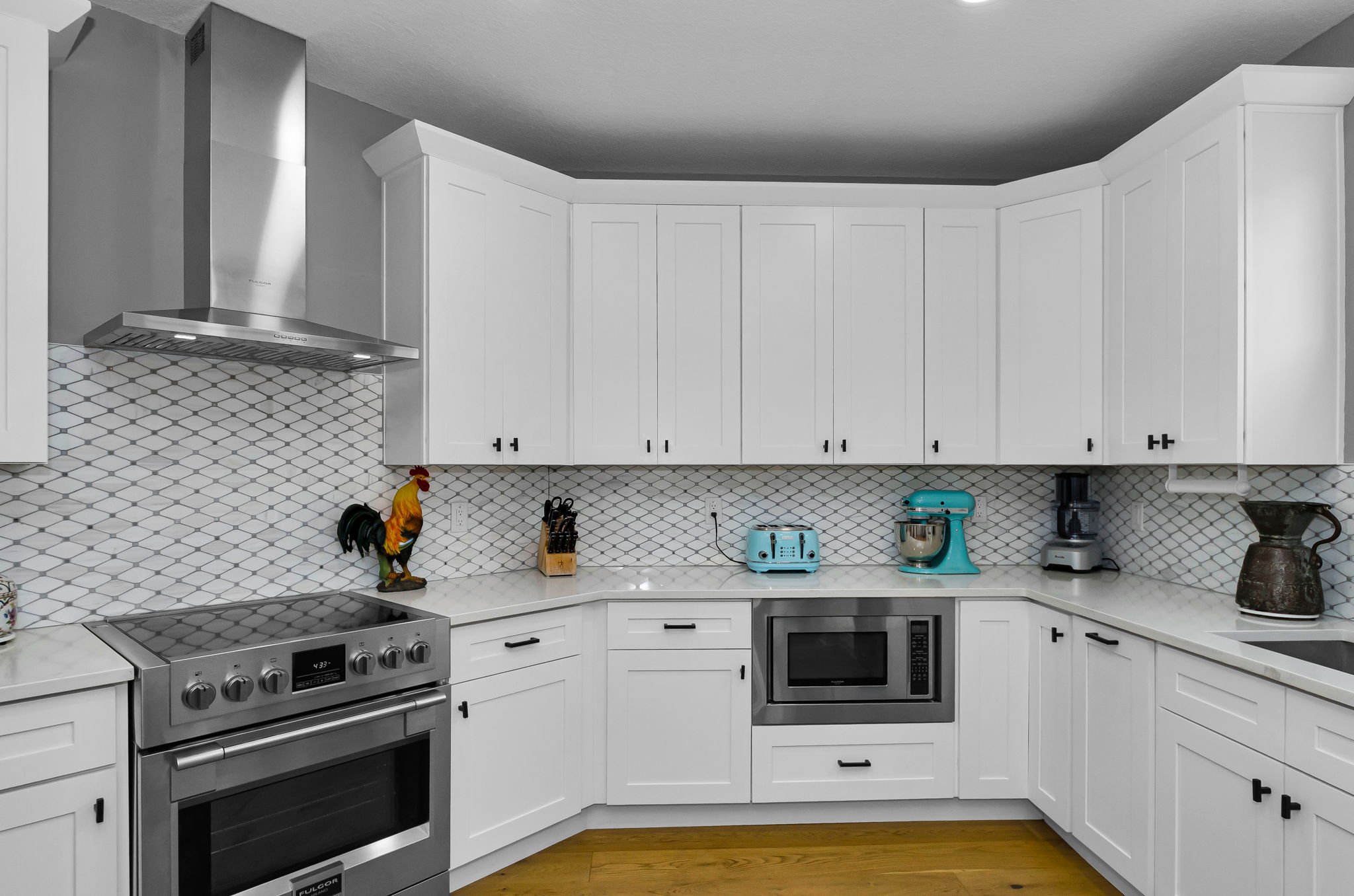 Main Level Kitchen2