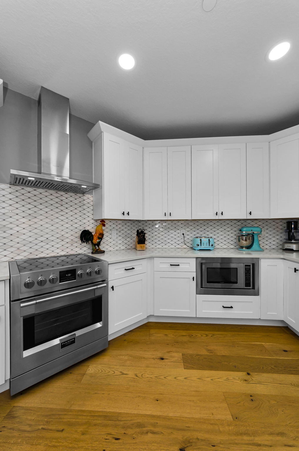 Main Level Kitchen3