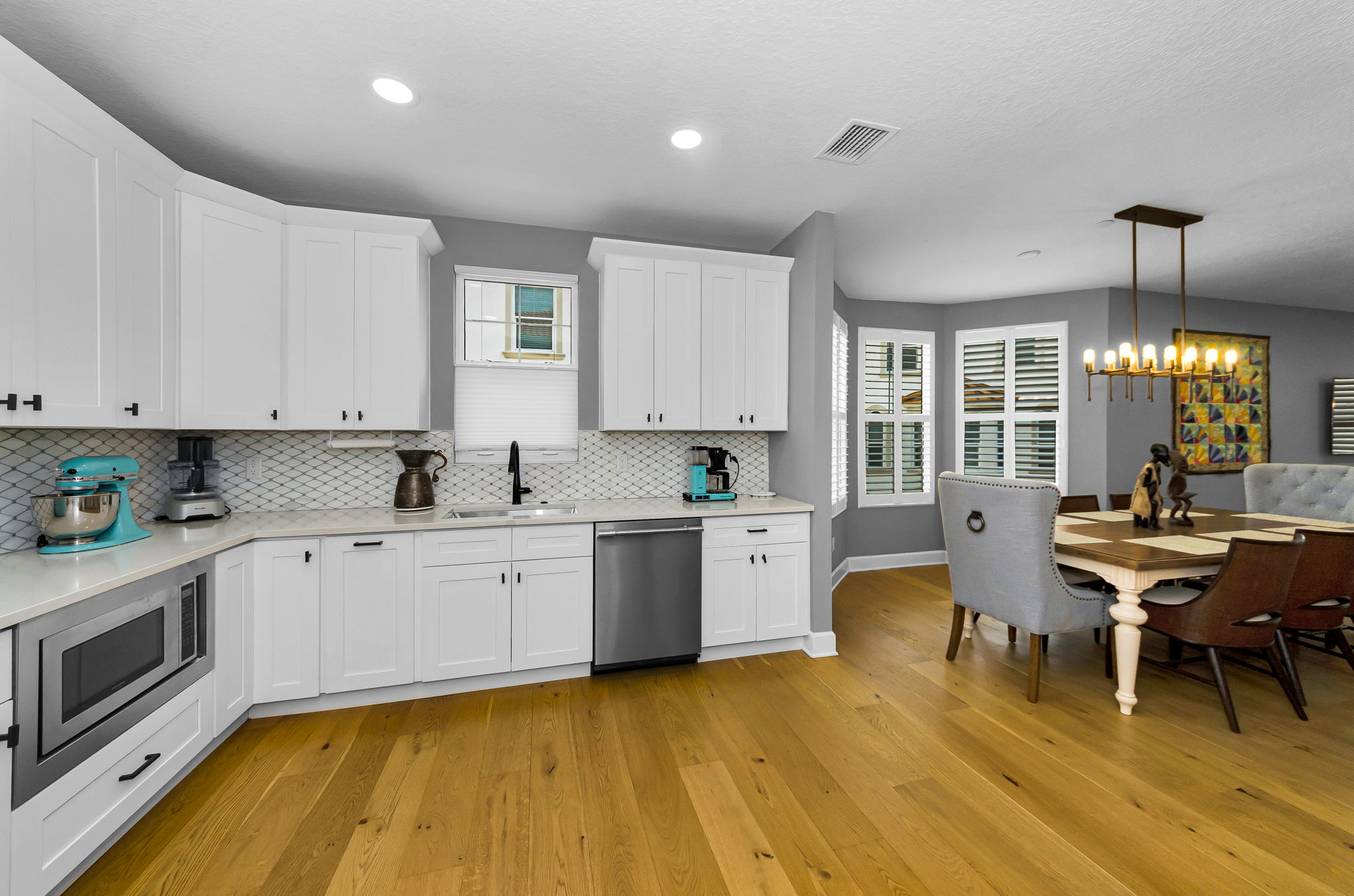Main Level Kitchen6