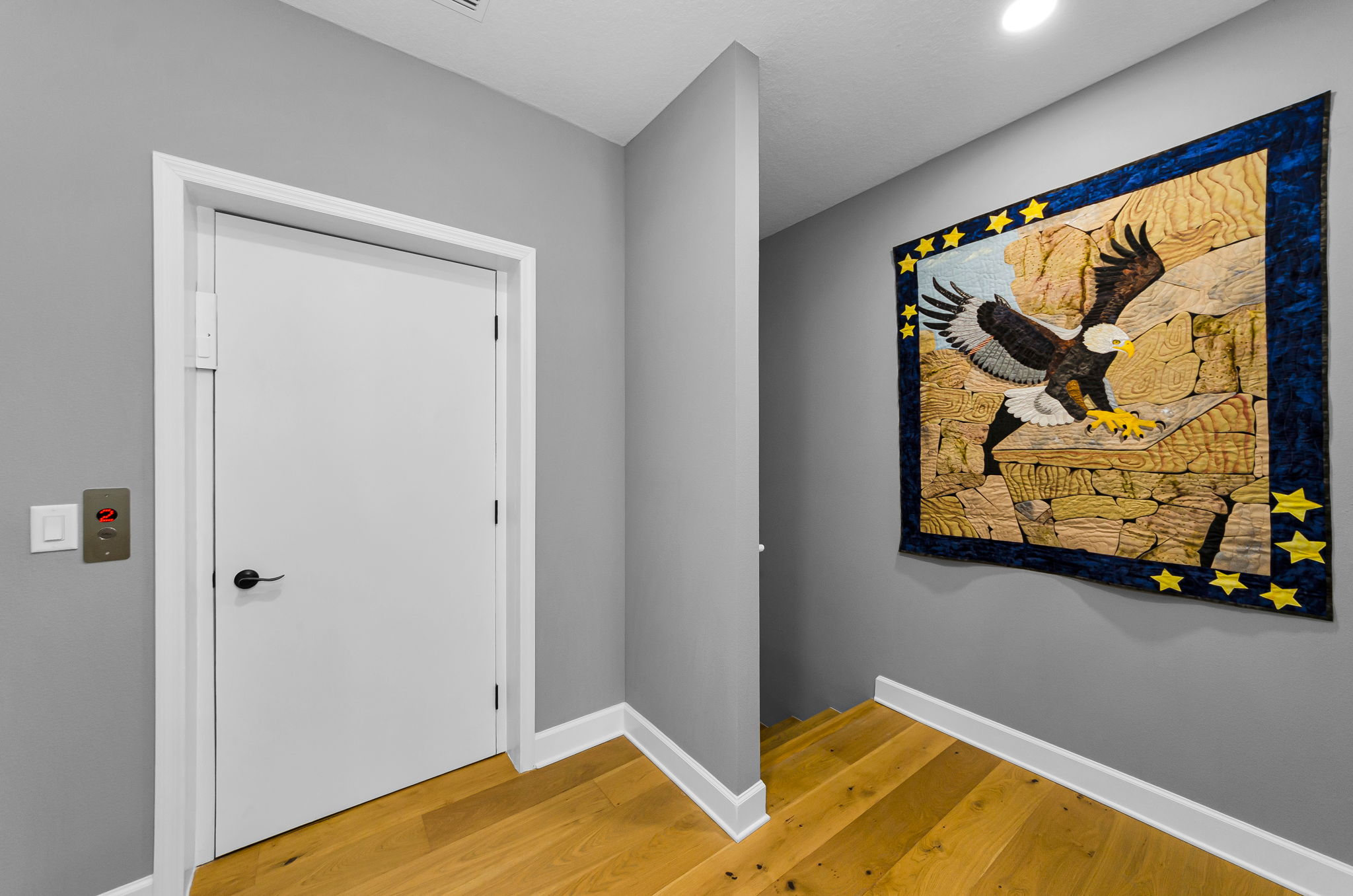 Upper Level Landing1