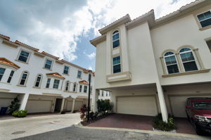 Front Exterior2