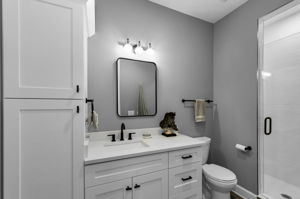 Upper Level Bathroom2