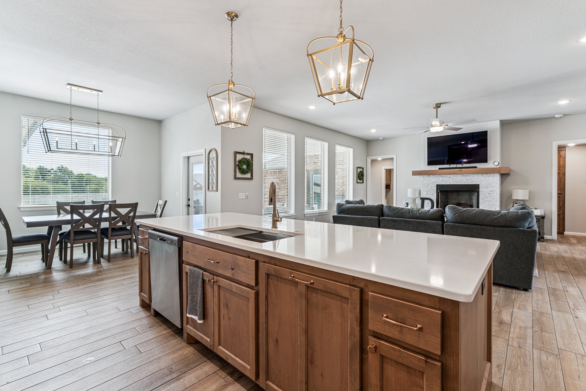 1340 Glenwood Dr_015.jpg