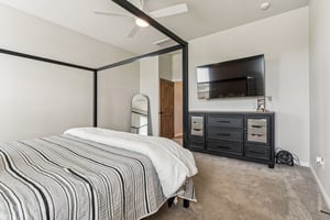 1340 Glenwood Dr_022.jpg