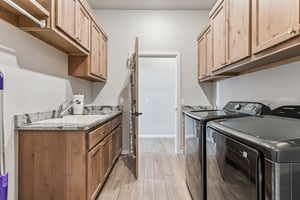 1340 Glenwood Dr_039.jpg