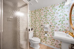 Bathroom2