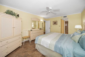 Primary Bedroom1c
