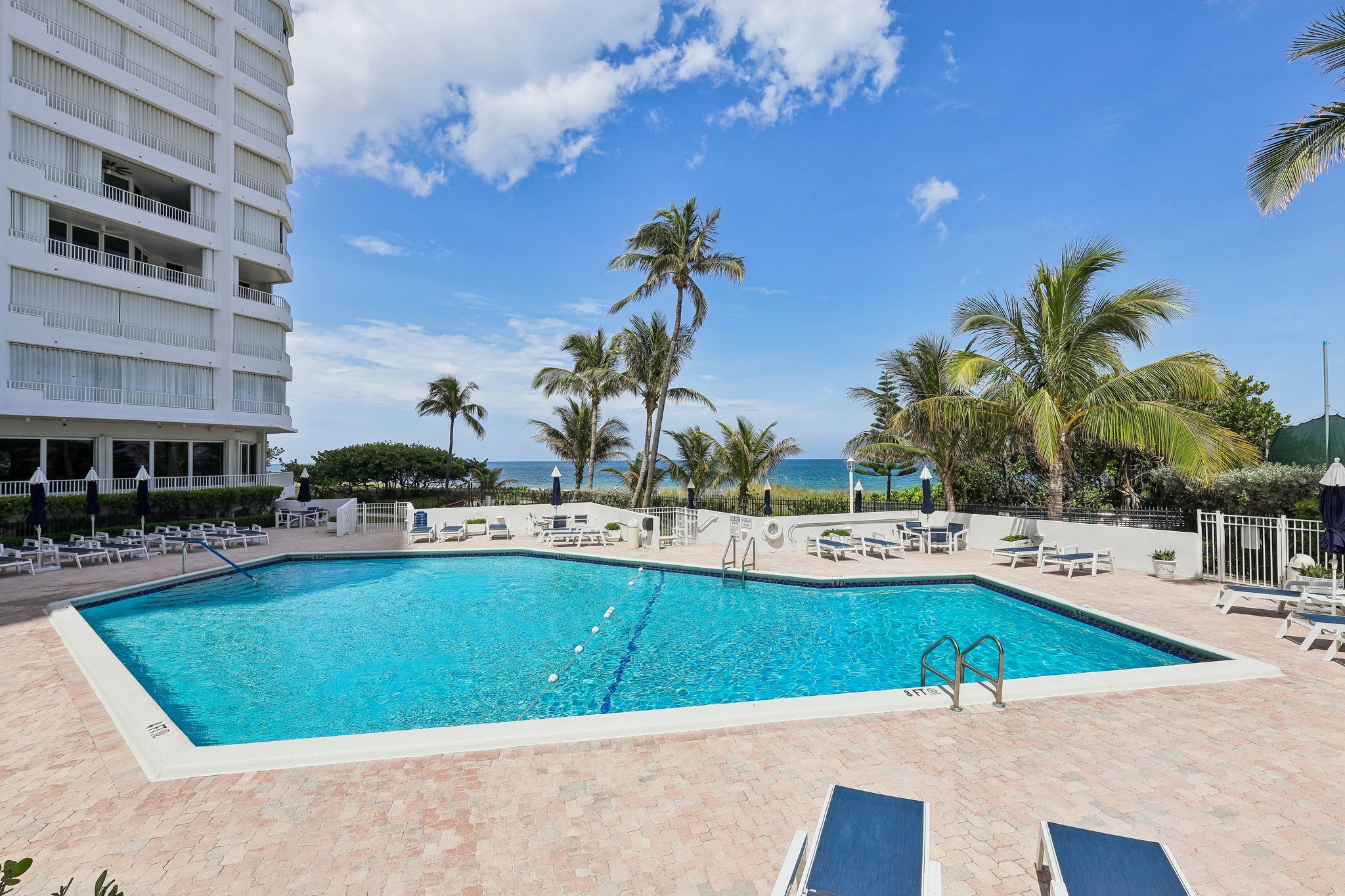 Beautiful oceanfront pool