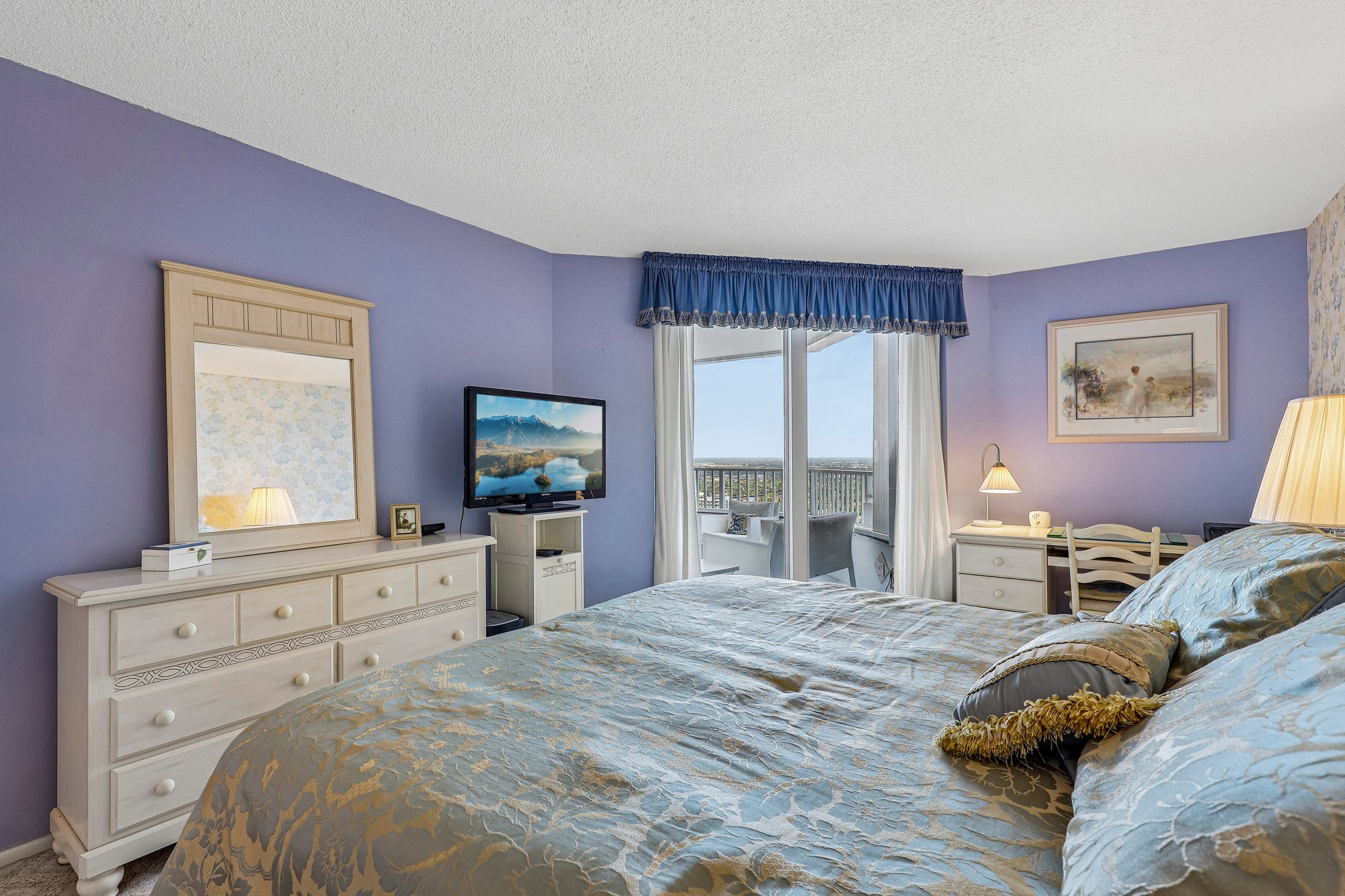 Second bedroom
