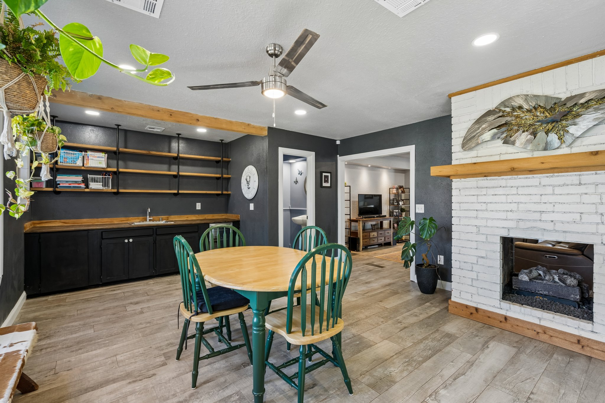 13401 Inverness Ave_029.jpg