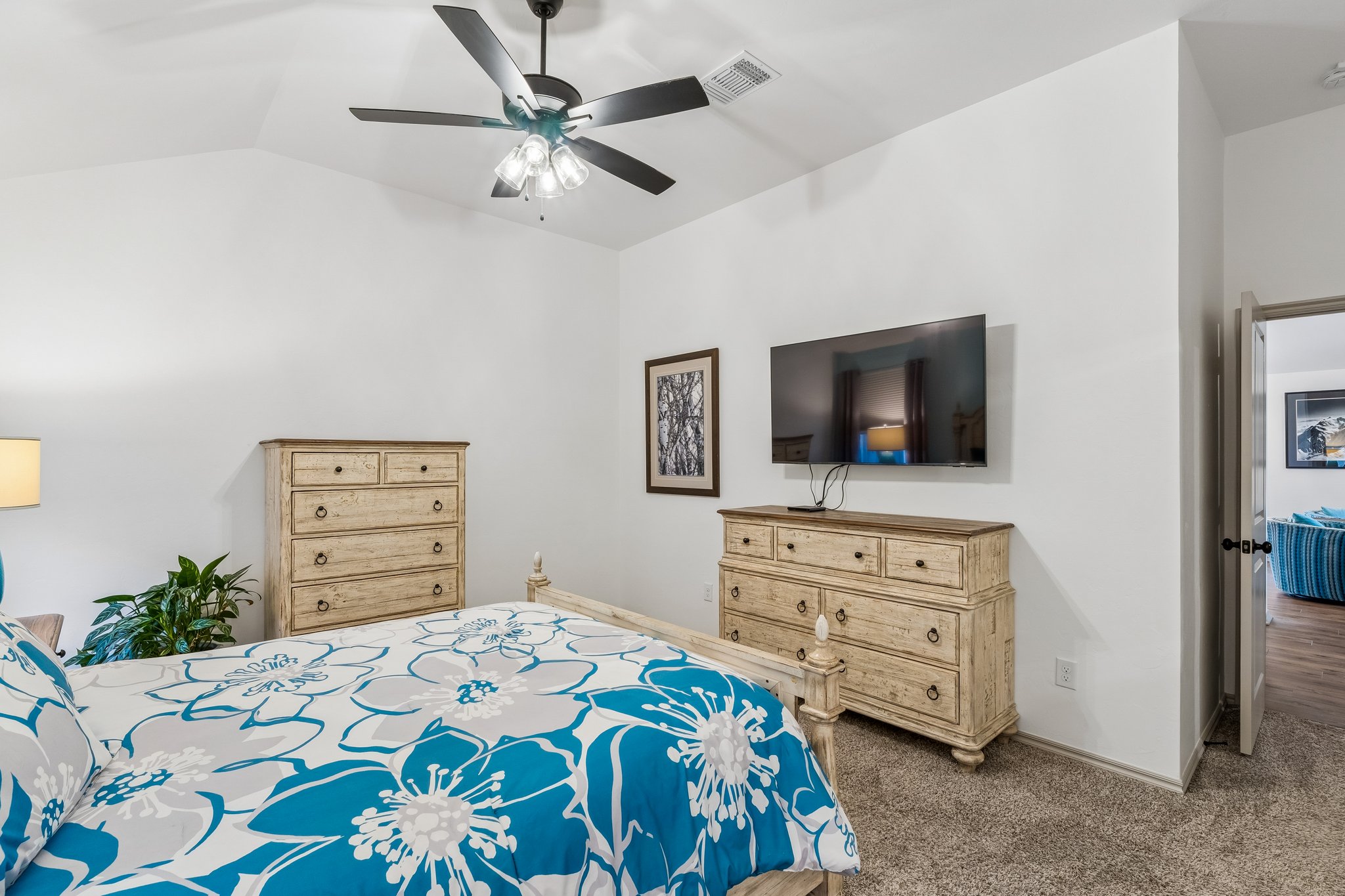 13408 Grass Plain Ave_021.jpg