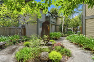 001_F8_1341 Alma St