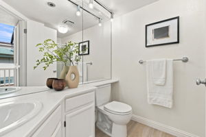 027_F8_1341 Alma St
