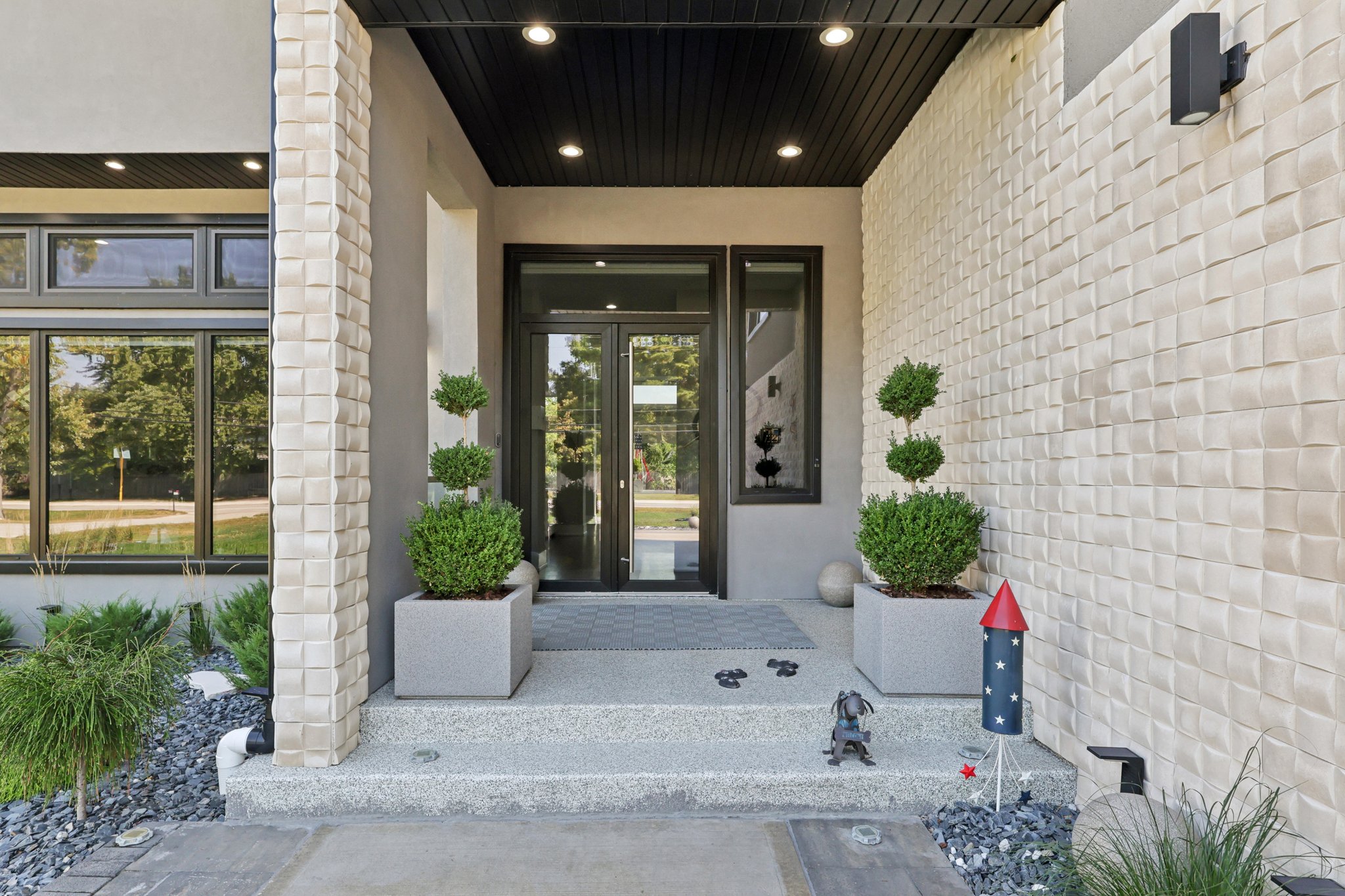 Pfingsten Rd-0410-005.jpg