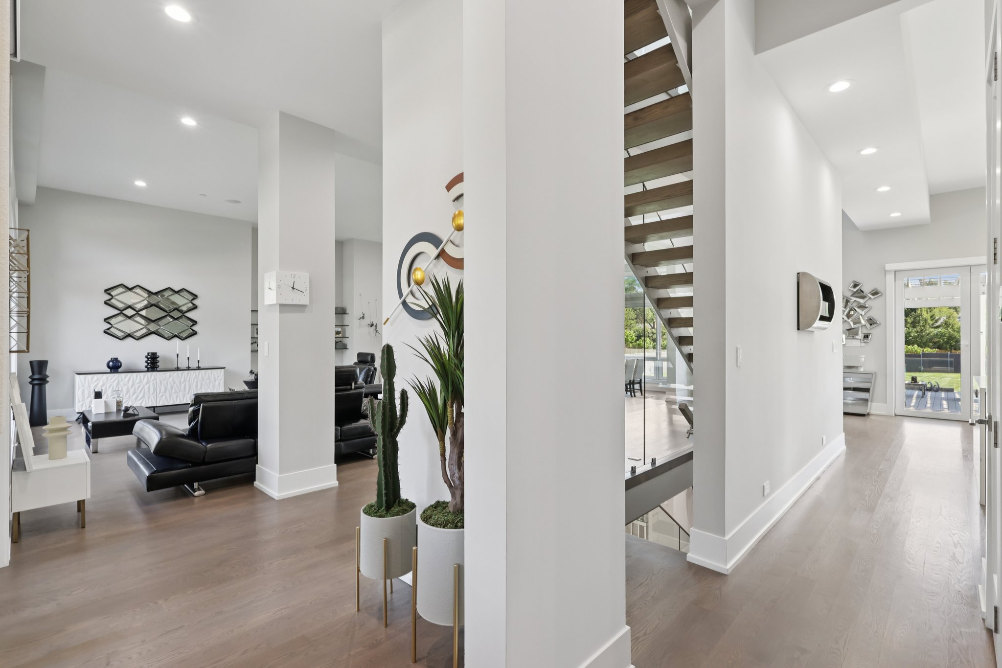 Pfingsten Rd-0410-016.jpg