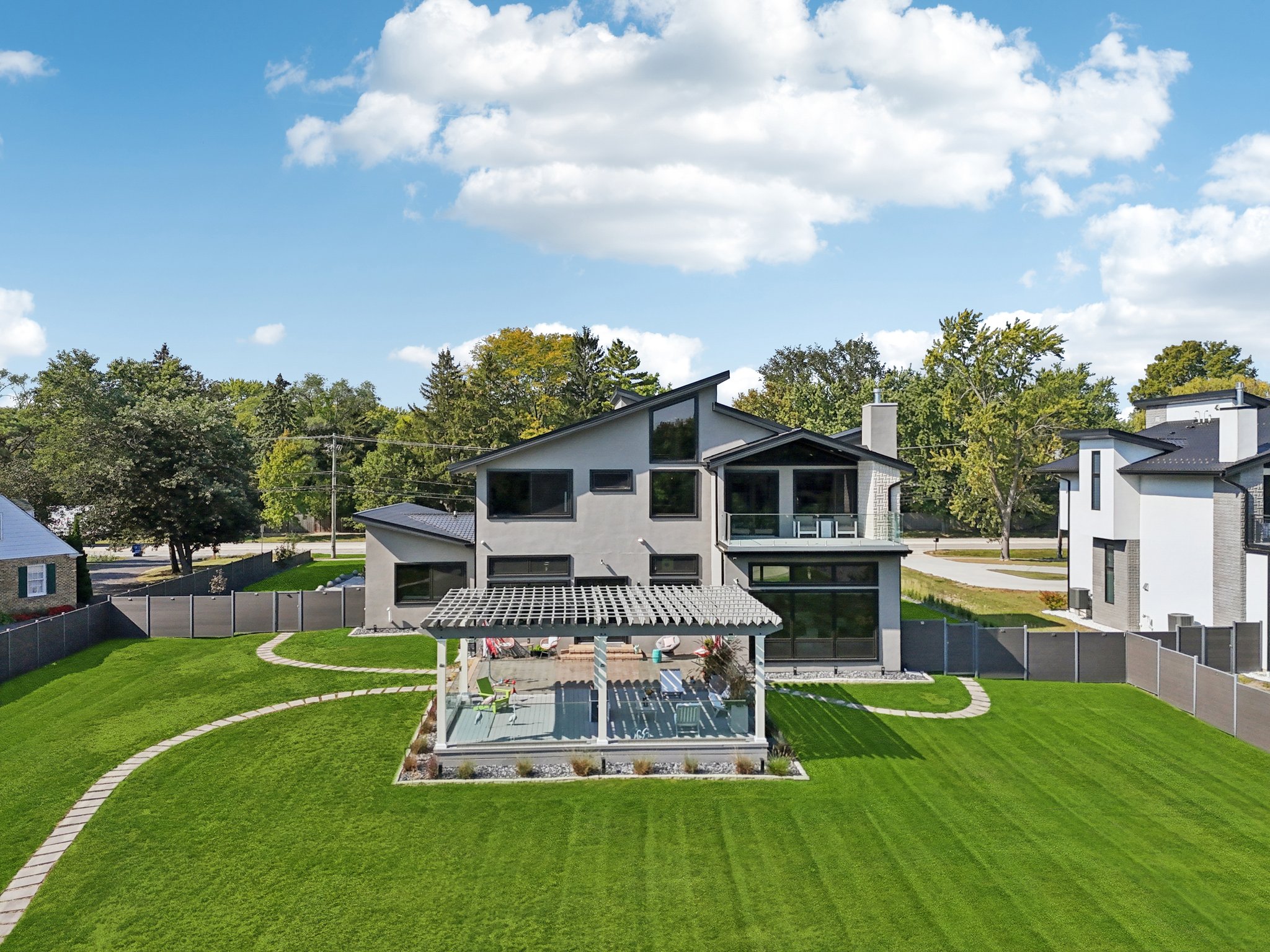 Pfingsten Rd-0410-065.jpg