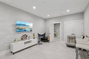 Pfingsten Rd-0410-046.jpg